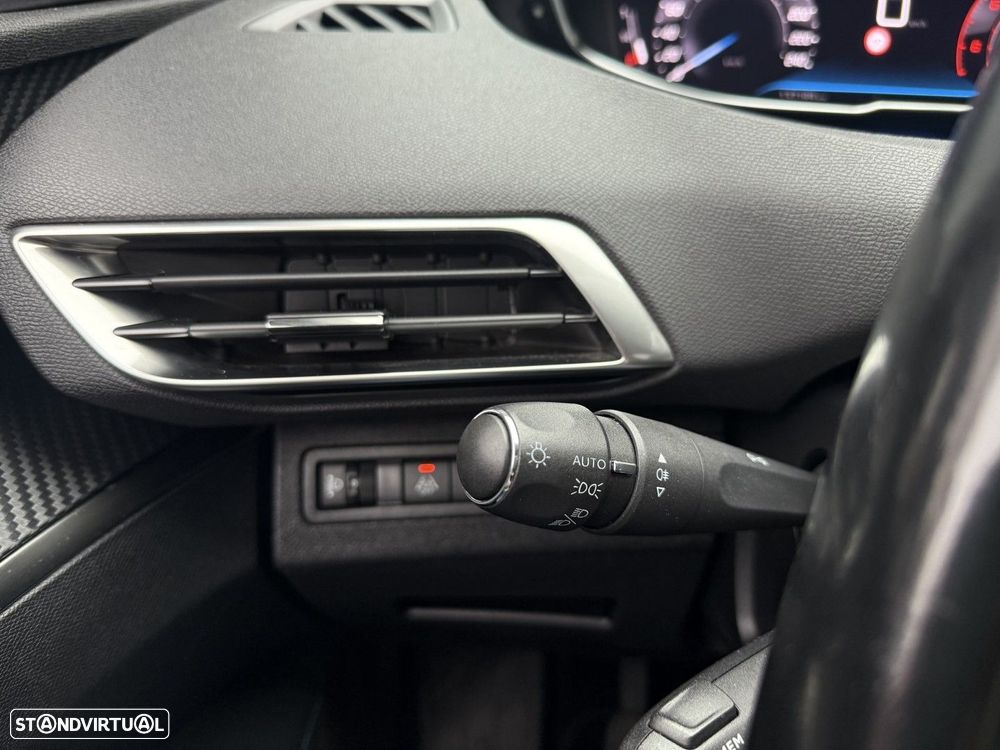 Peugeot 5008 1.5 BlueHDi Allure Pack - 26