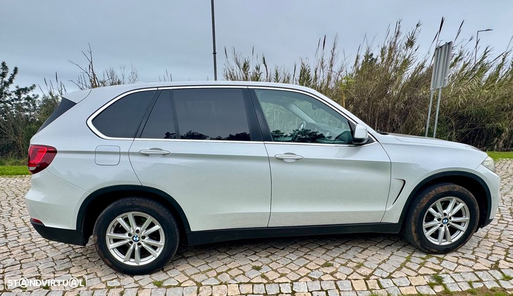 BMW X5 25 d sDrive Comfort 7L - 3