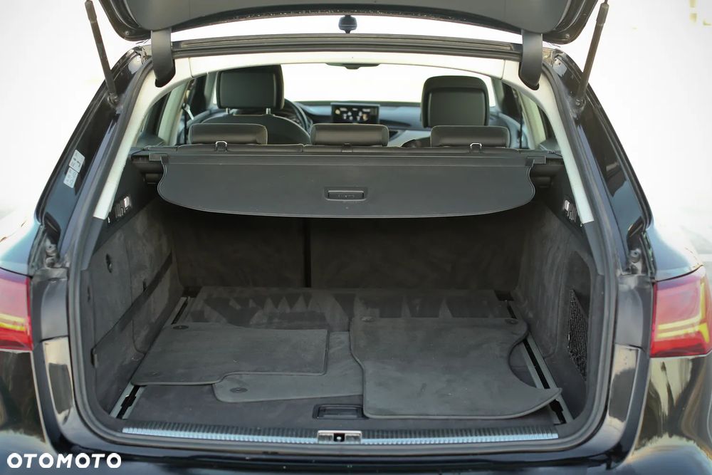 Audi A6 Avant 2.0 TDI quattro S tronic - 33