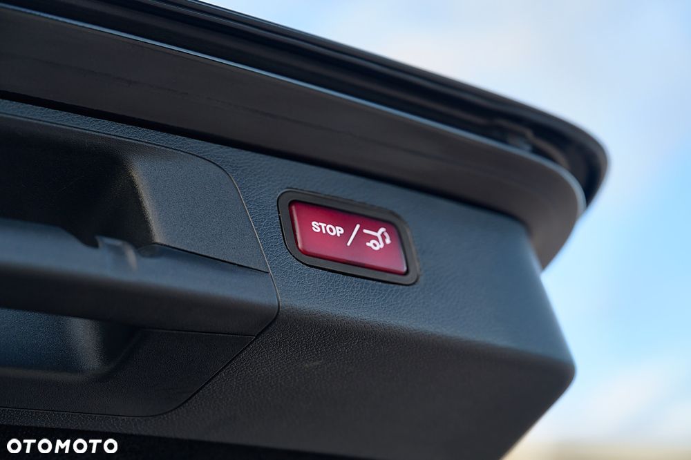 Mercedes-Benz Klasa E 220 d 9G-TRONIC - 16