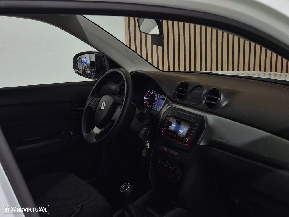 Suzuki Vitara 1.6 VVT GLX - 14