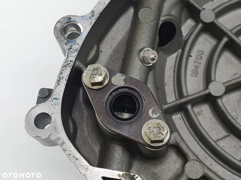 KTM 125 DUKE 11-16 DEKIEL SPRZĘGŁA POKRYWA   ŚRUBY - 15