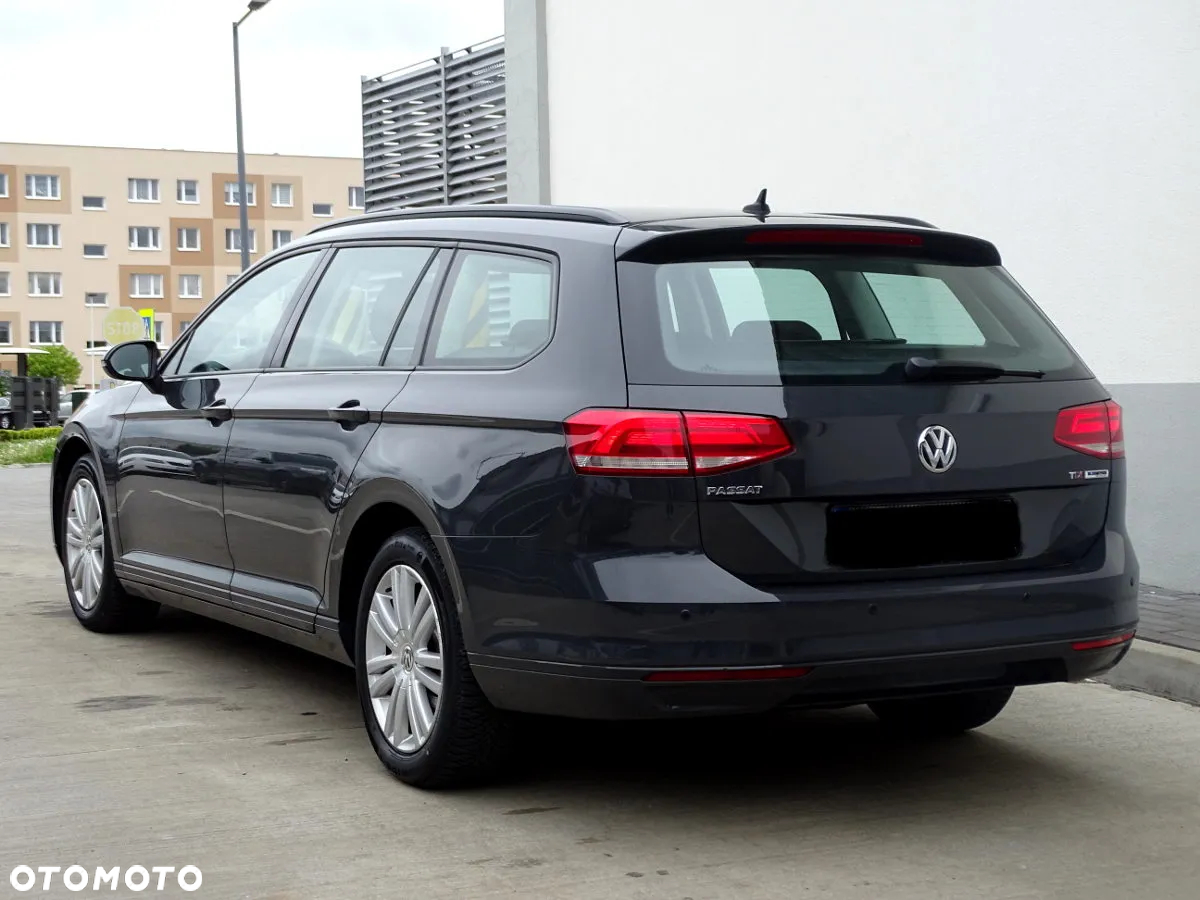 Volkswagen Passat 1.6 TDI BMT Comfortline - 8