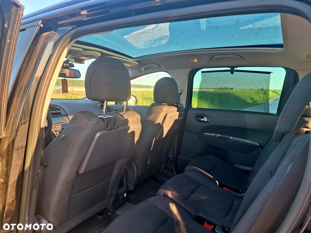 Peugeot 5008 - 21