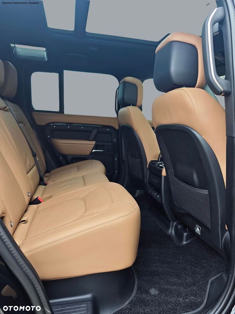 Land Rover Defender - 15