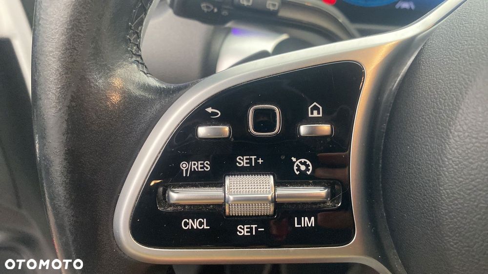 Mercedes-Benz GLB 200 d 4-Matic Progressive 8G-DCT - 24