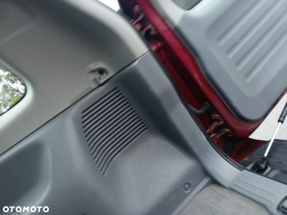 Suzuki XL7 - 20