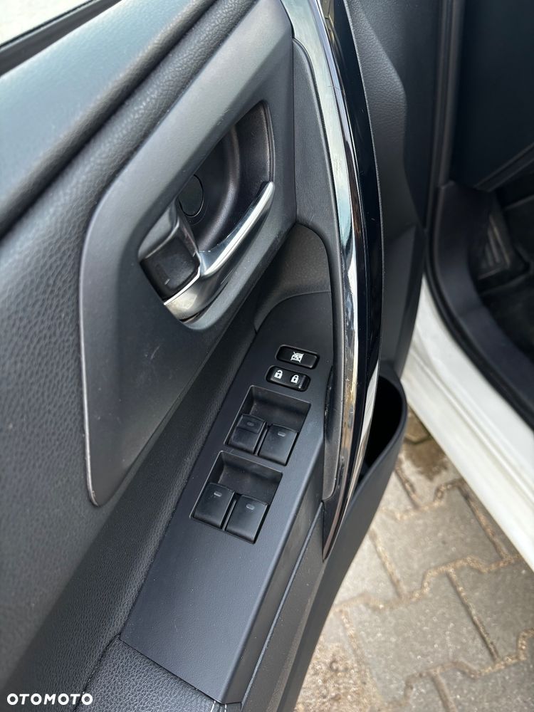 Toyota Auris Hybrid 135 Prestige - 14