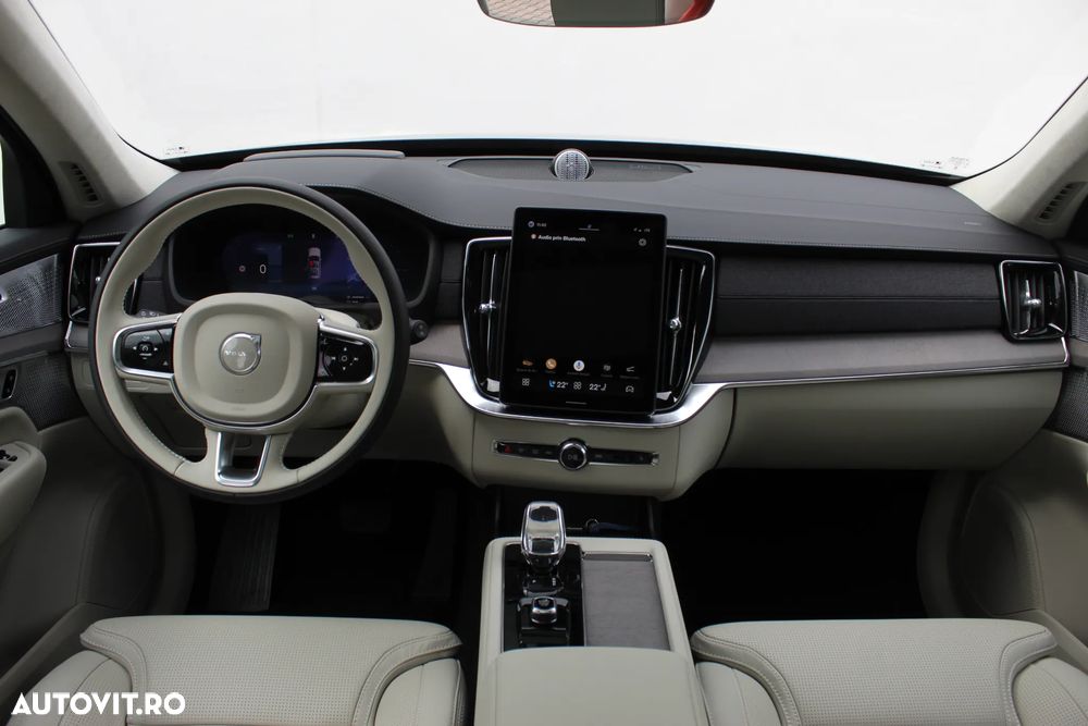 Volvo XC 90 T8 AWD Ultra Dark - 28