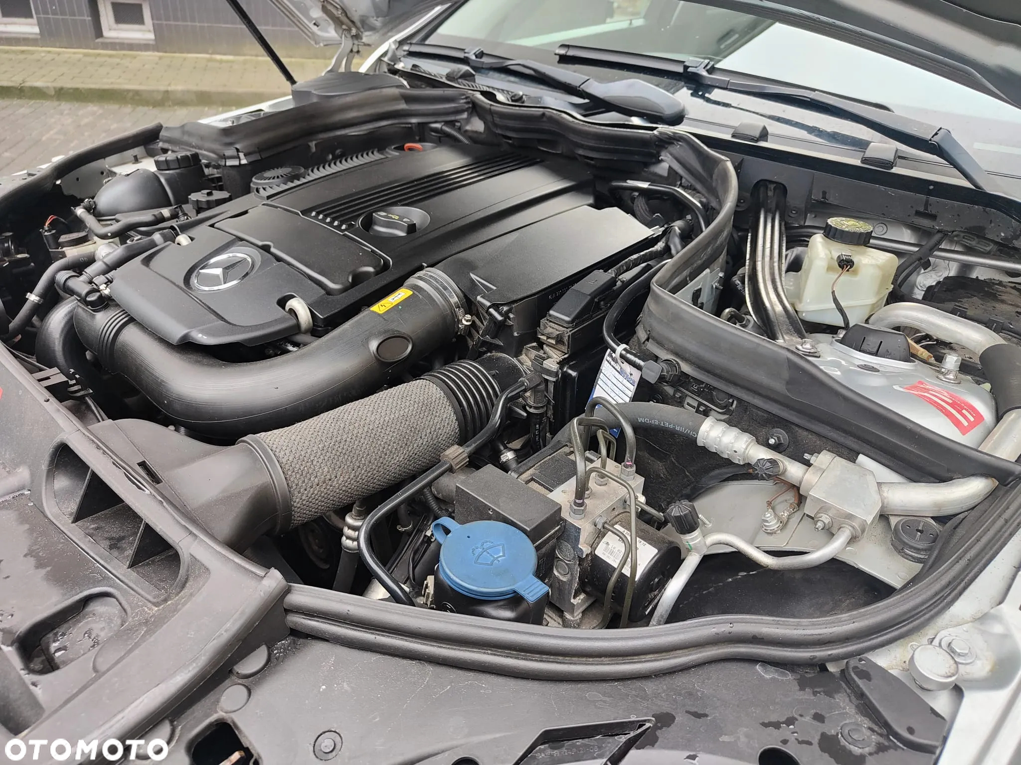 Mercedes-Benz Klasa C 180 T BlueEFFICIENCY 7G-TRONIC Avantgarde - 24