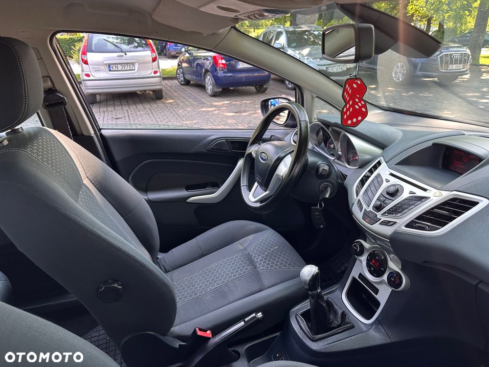 Ford Fiesta 1.25 Celebration - 30
