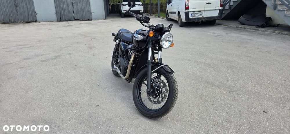 Triumph Bonneville - 5