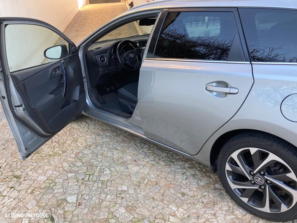 Toyota Auris Touring Sports 1.6 D-4D Comfort+P.Sport - 4