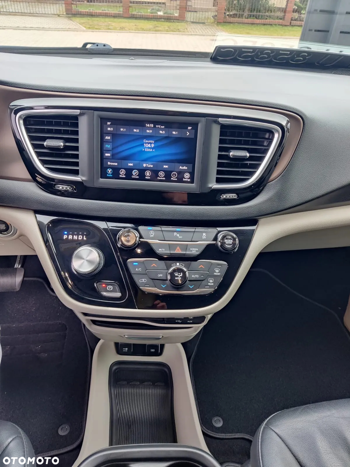 Chrysler Pacifica - 14