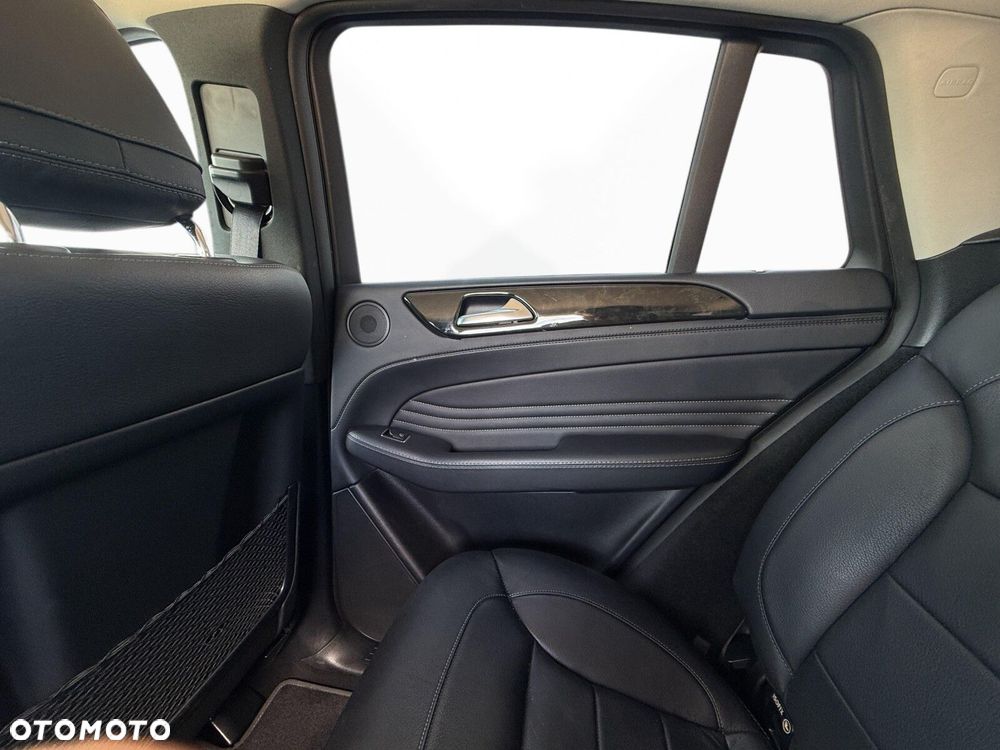 Mercedes-Benz GLE - 35