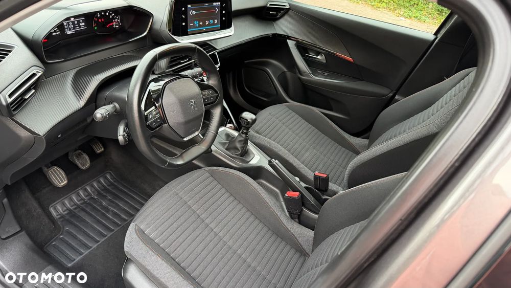 Peugeot 2008 1.2 PureTech Active Pack S&S - 27