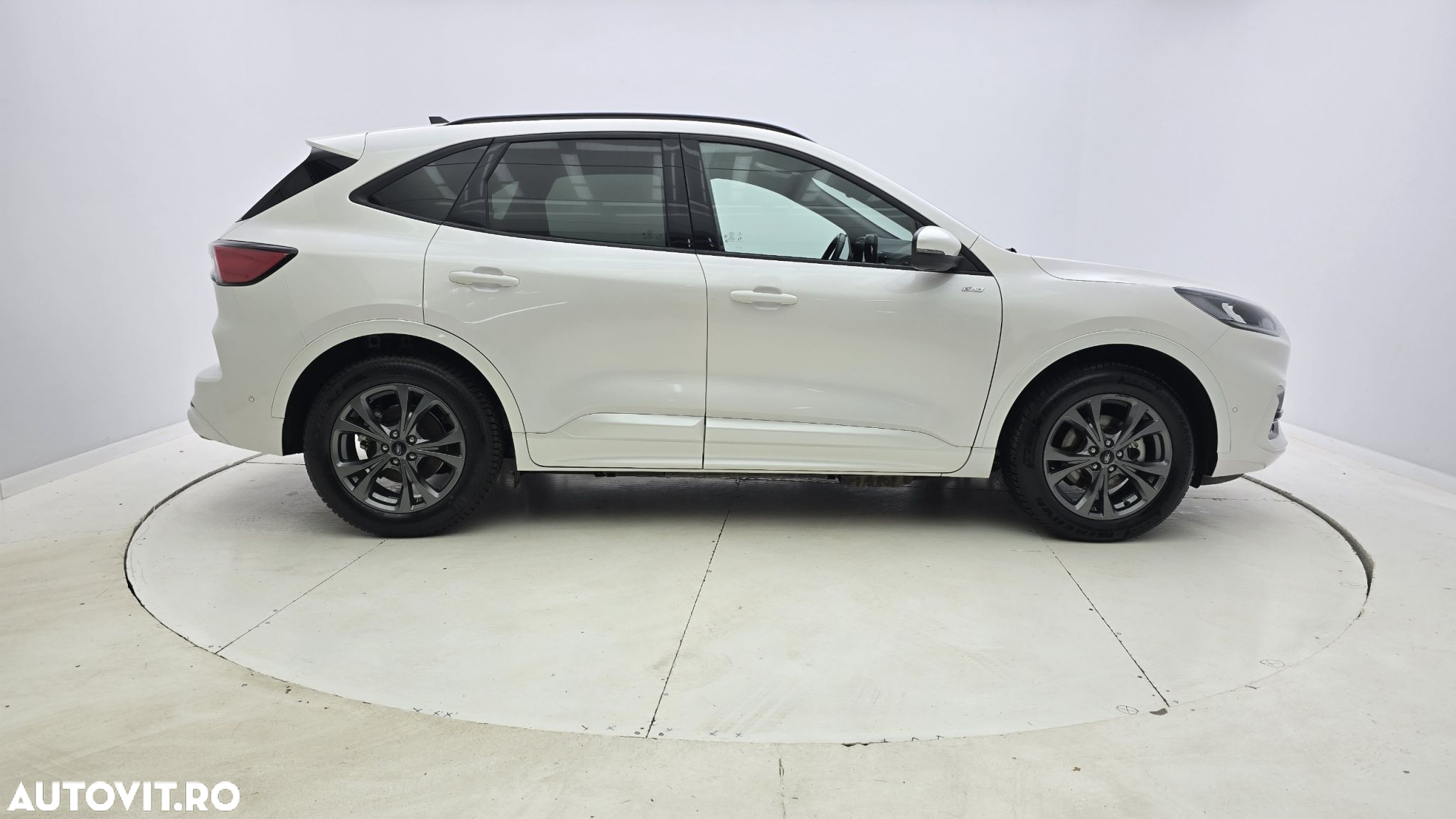 Ford Kuga - 5