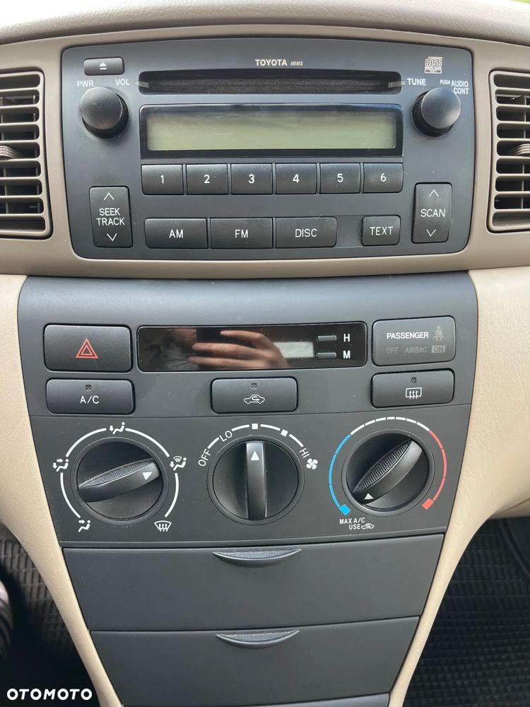 Toyota Corolla - 14