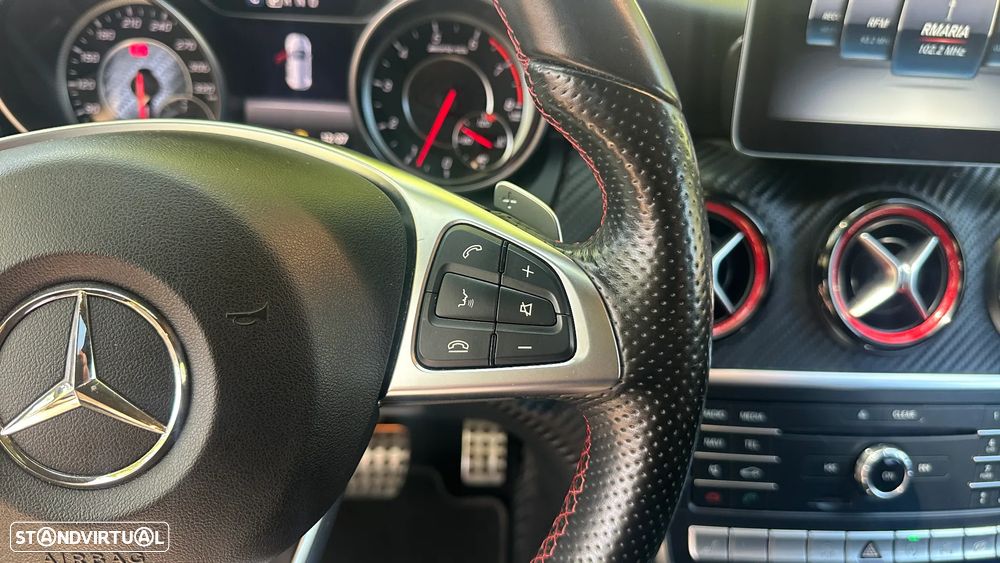 Mercedes-Benz A 45 AMG 4Matic Speedshift 7G-DCT - 32