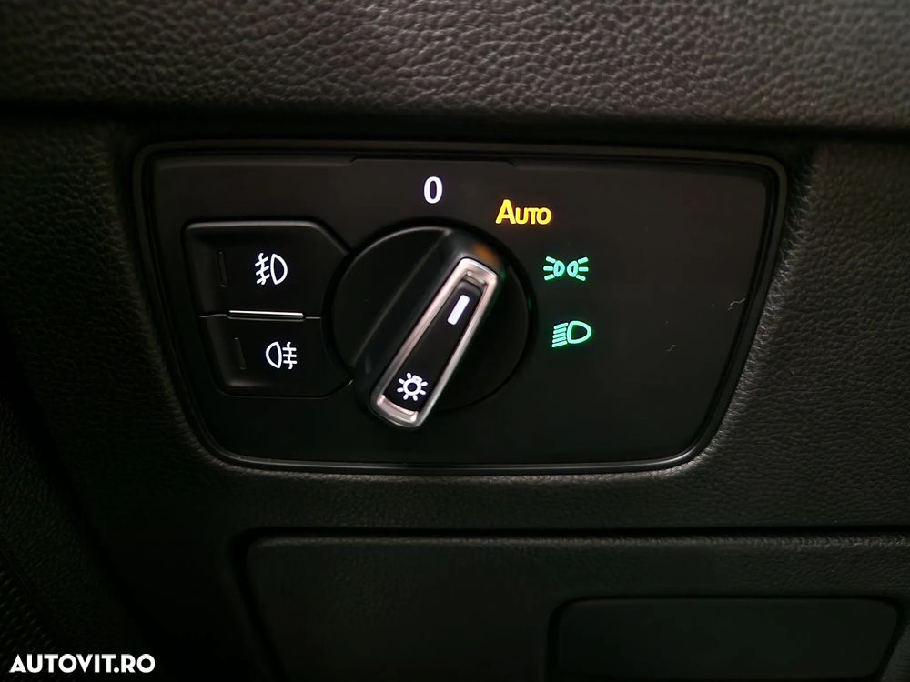 Volkswagen Passat 2.0 TDI DSG Highline - 10