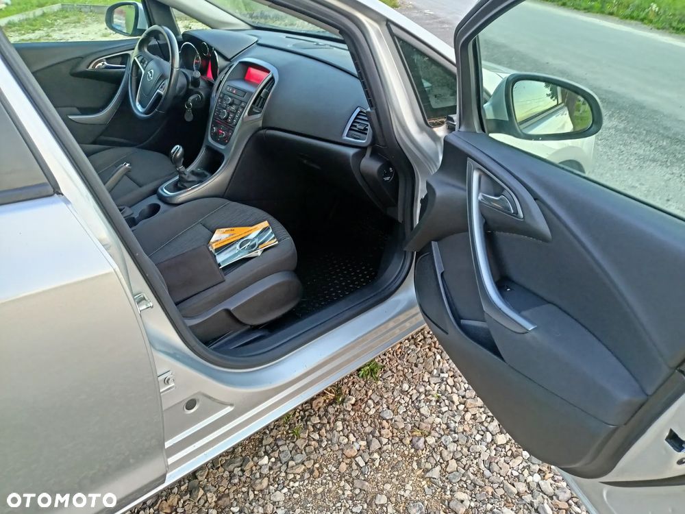 Opel Astra 1.6 Cosmo - 23