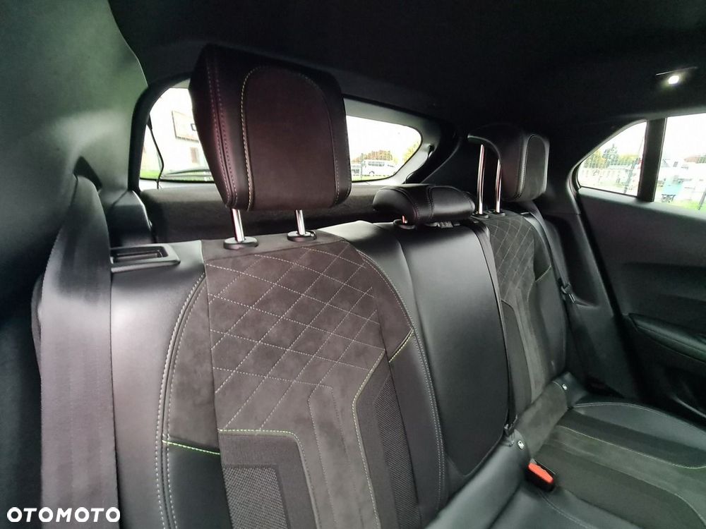 Peugeot 2008 1.2 PureTech GT S&S EAT8 - 37
