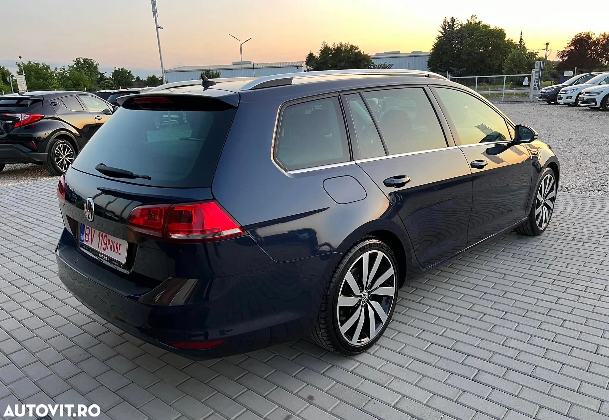 Volkswagen Golf 2.0 TDI Highline - 2