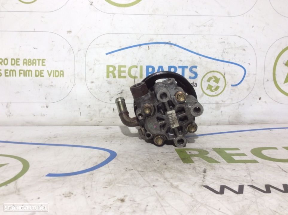 Bomba de direção Toyota Avensis - 3