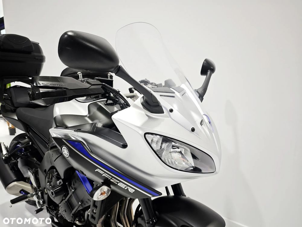 Yamaha FZ - 16