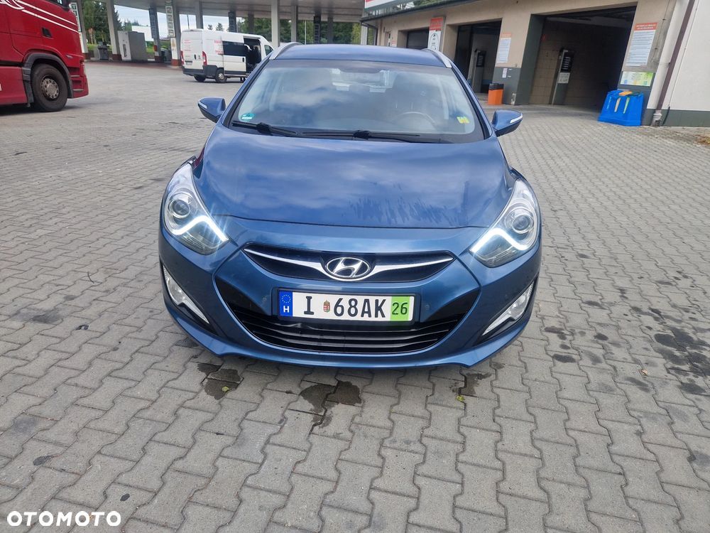 Hyundai i40 Kombi 1.7 CRDi DCT Premium - 4