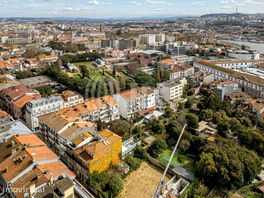 Terreno urbano na Boavista no Porto - Grande imagem: 4/14