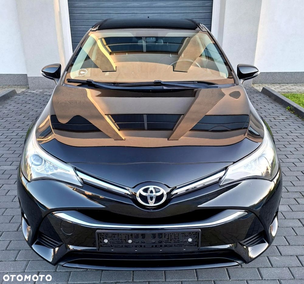 Toyota Avensis 1.8 Premium MS - 6