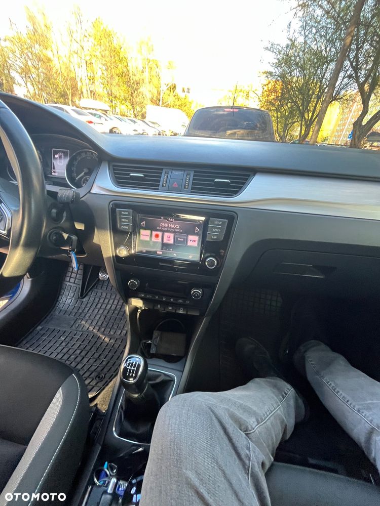 Skoda RAPID Spb 1.0 TSI Drive - 17