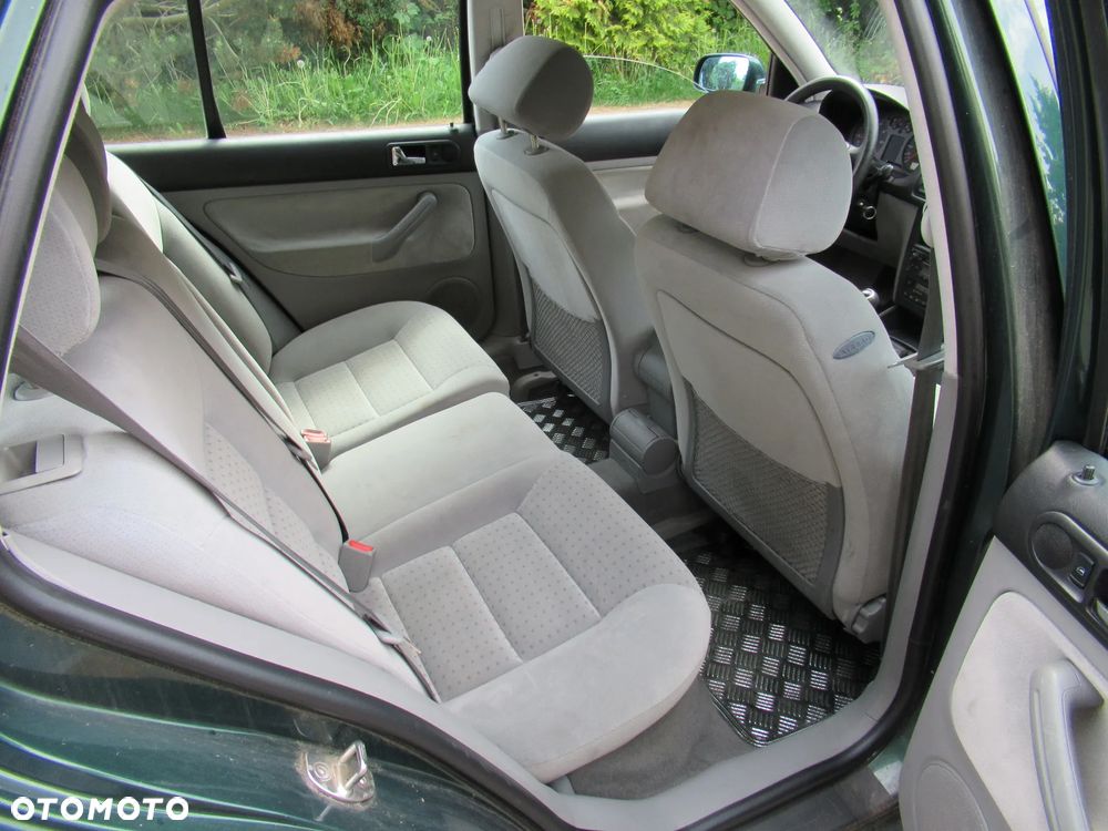 Volkswagen Golf 1.4 Comfortline - 26
