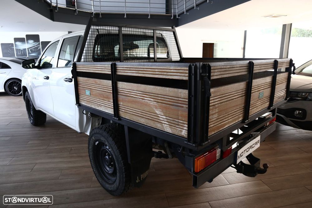 Toyota Hilux 2.4 D-4D 4WD CD CM - 4