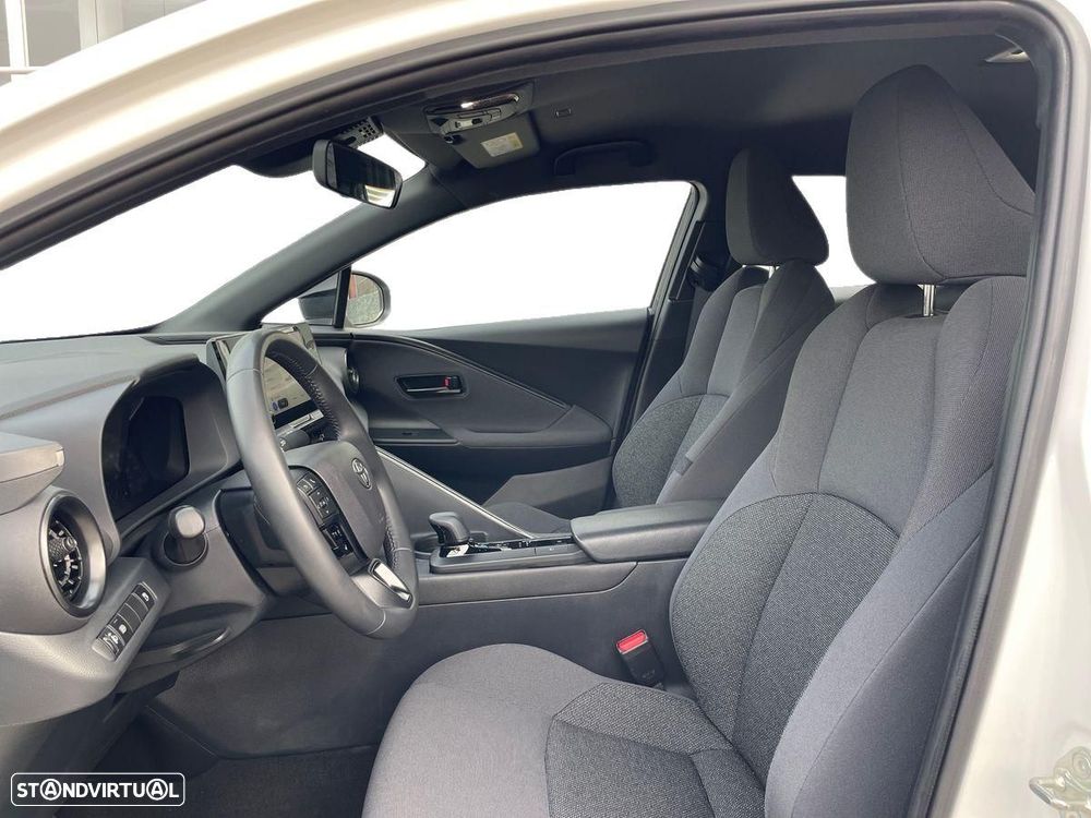 Toyota C-HR - 11