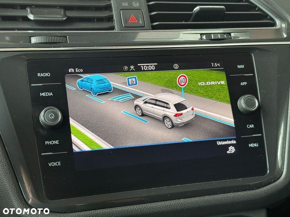 Volkswagen Tiguan - 23