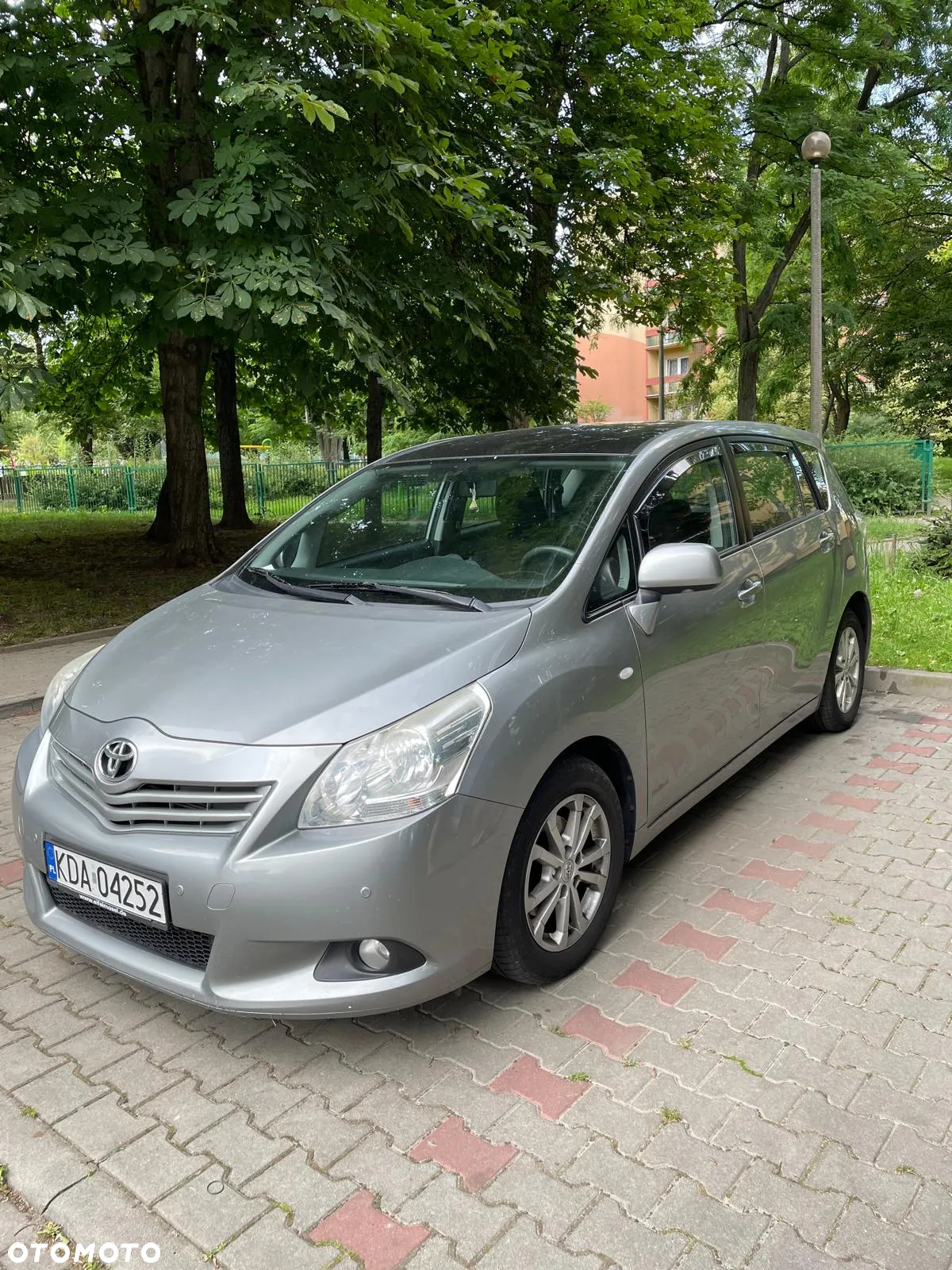 Toyota Verso 2.0 D-4D - 4