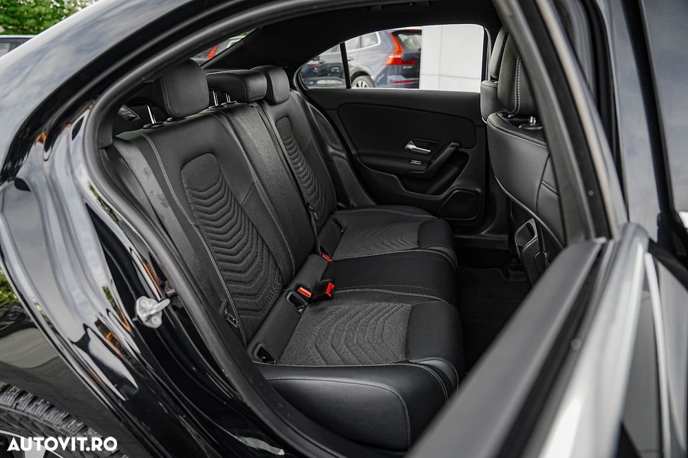 Mercedes-Benz A 250 e Sedan 8G-DCT Style - 16