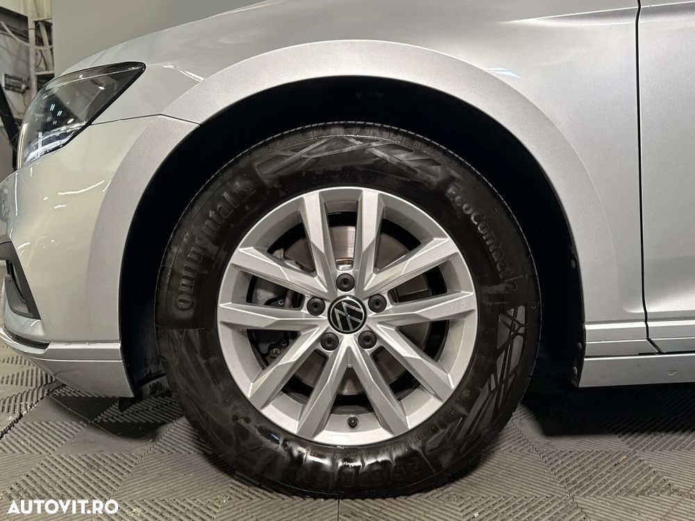Volkswagen Passat - 14