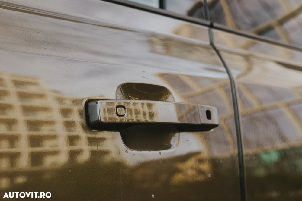 Land Rover Defender 110 3.0 D250 MHEV XS Edition - 9