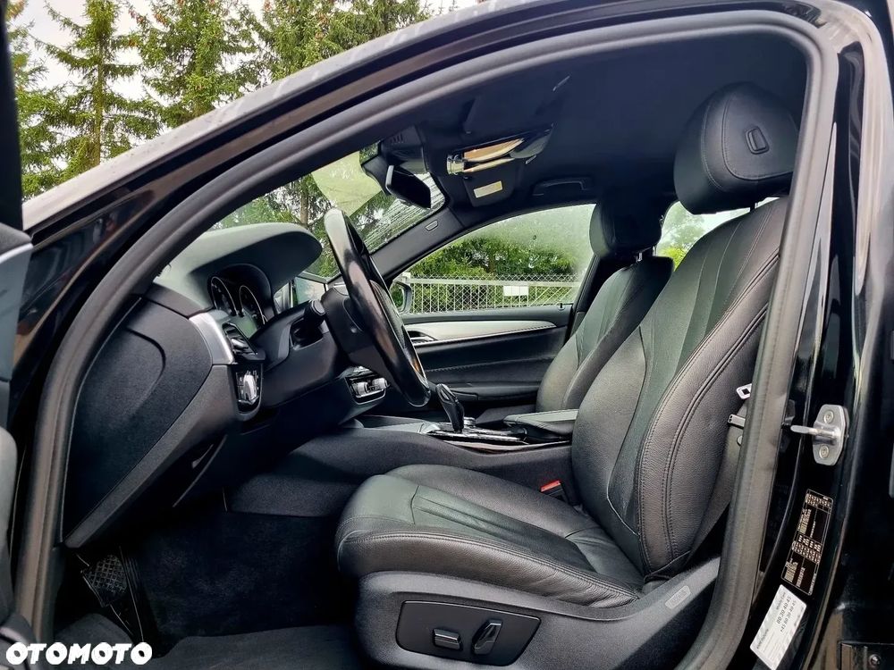 BMW Seria 5 520i Touring Sport Line - 10