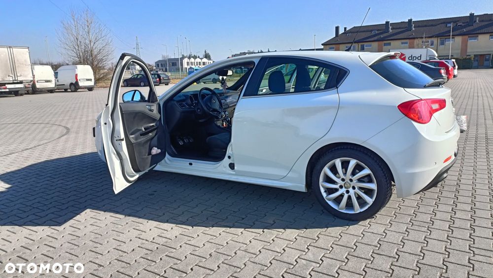 Alfa Romeo Giulietta 2.0 JTDM 16V Collezione - 9