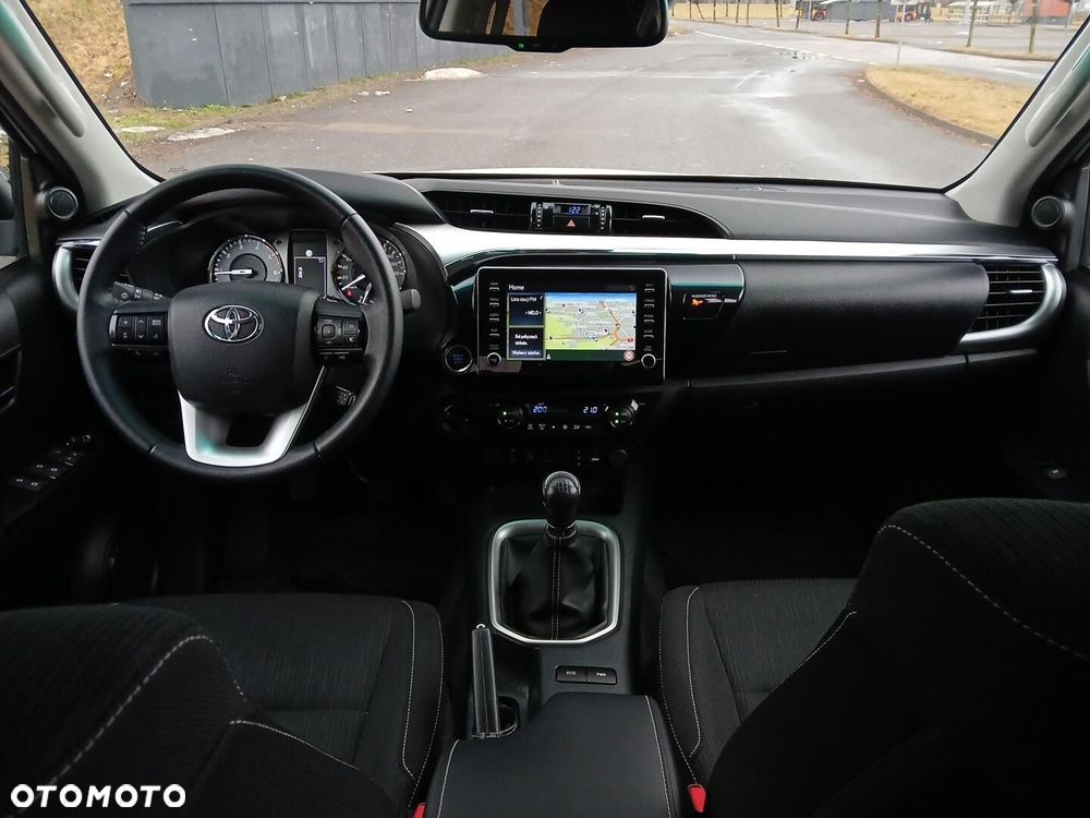 Toyota Hilux 2.8 D-4D Double Cab SR5 4x4 - 12