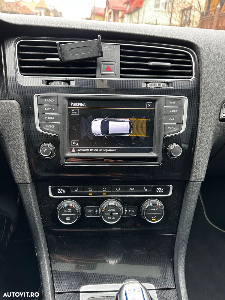 Volkswagen Golf - 16
