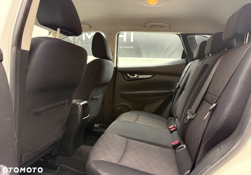Nissan Qashqai - 25