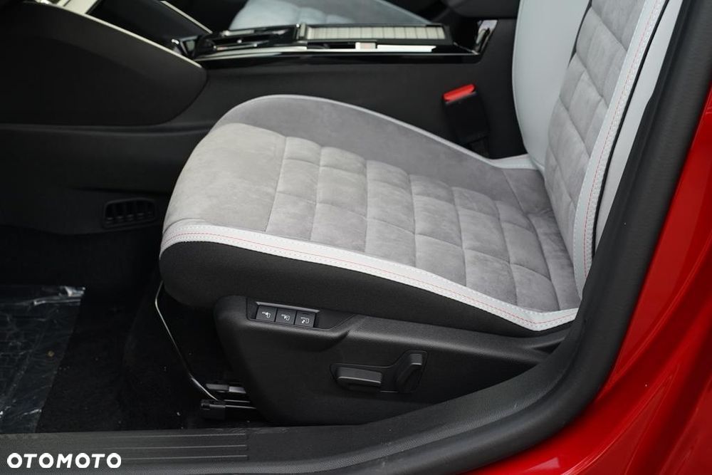 Citroën C4 1.2 mHEV Max eDCT6 - 13