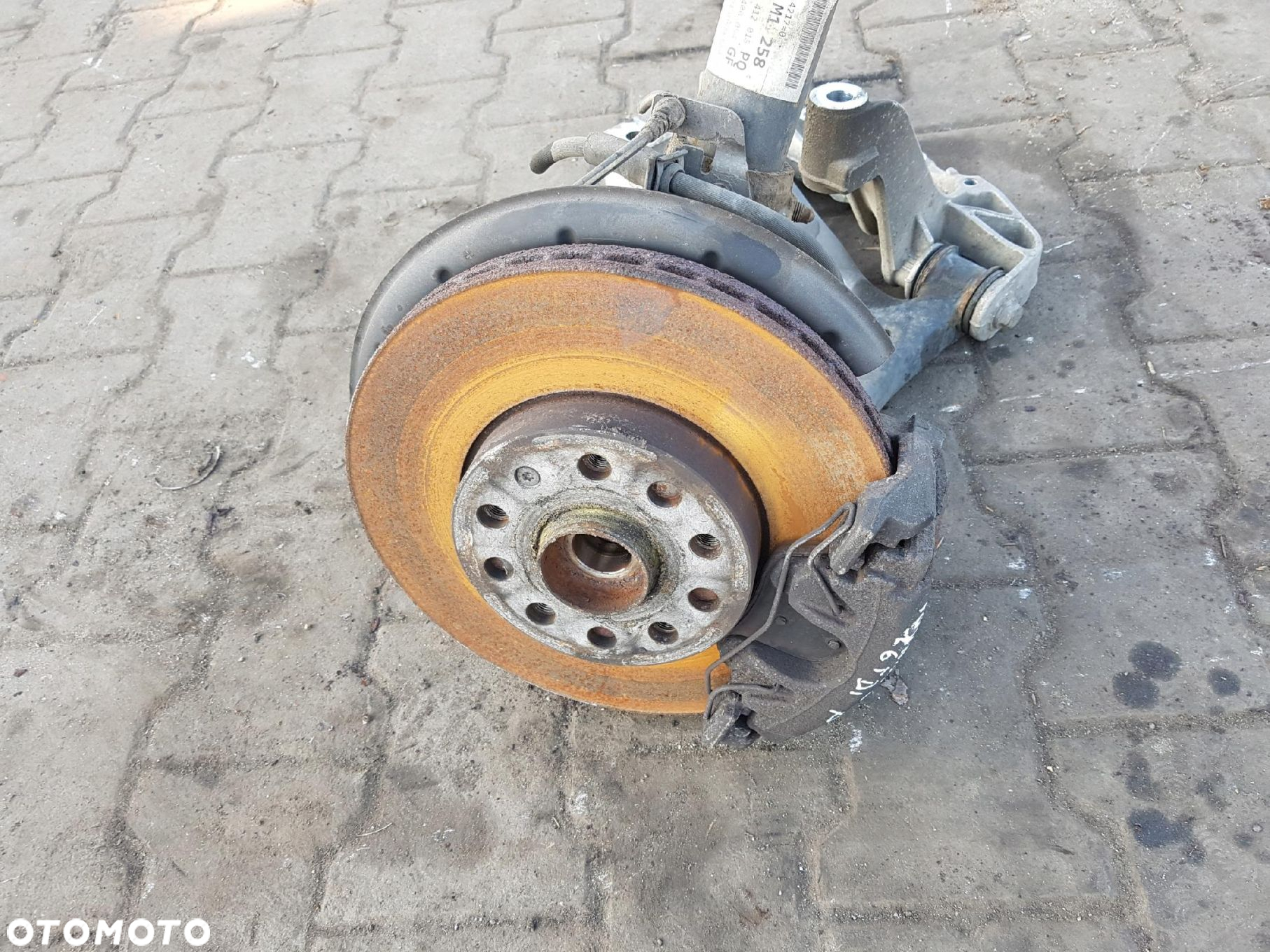VW TOURAN 2 II 10-15r 1.6 TDI WAHACZ AMORTYZATOR ZWROTNICA PRAWA PRZÓD - 2