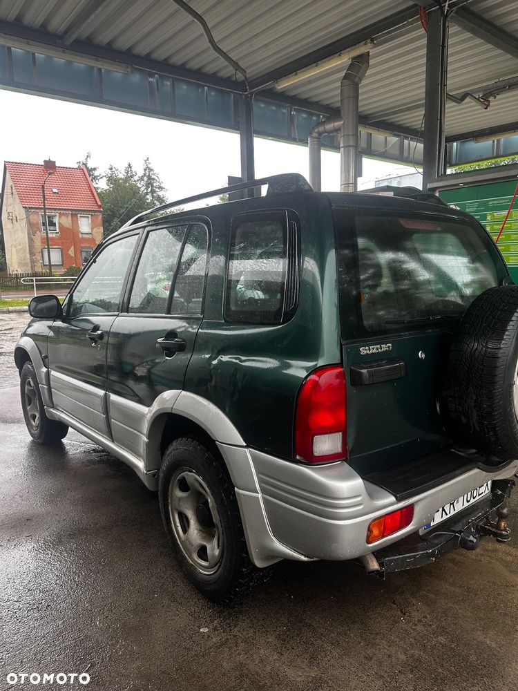 Suzuki Grand Vitara 2.0 - 11