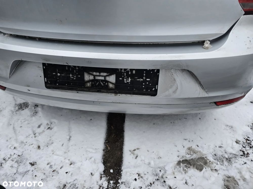 Zderzak  tył  vw  polo  6C  w kolorze LA7W - 1